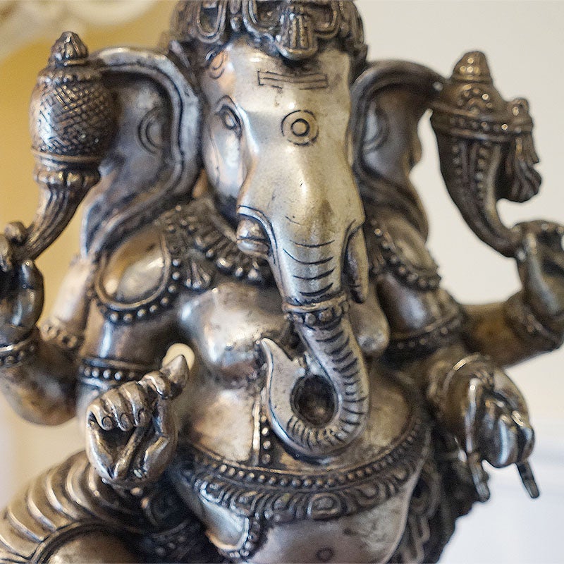 ゾウの神様 ガネーシャ 置物 インド製 富と学問 障害除去 オブジェ 希少品 輸入雑貨 おしゃれ 雑貨 小物