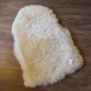 ムートンフリース 60×90cm S ベージュ色 天然ムートン 送料無料 ムートンラグ
