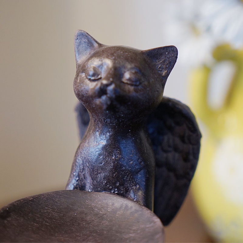 猫雑貨 置物 皿を持ったねこ 猫の置物 可愛い おしゃれ 雑貨 ねこの