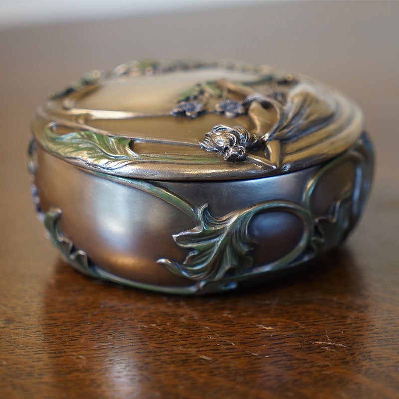 インテリア雑貨 小物入れ ジュエリーボックス アールヌーボー 置物 オブジェ 小物入れ 手彩色 ハンドペイント