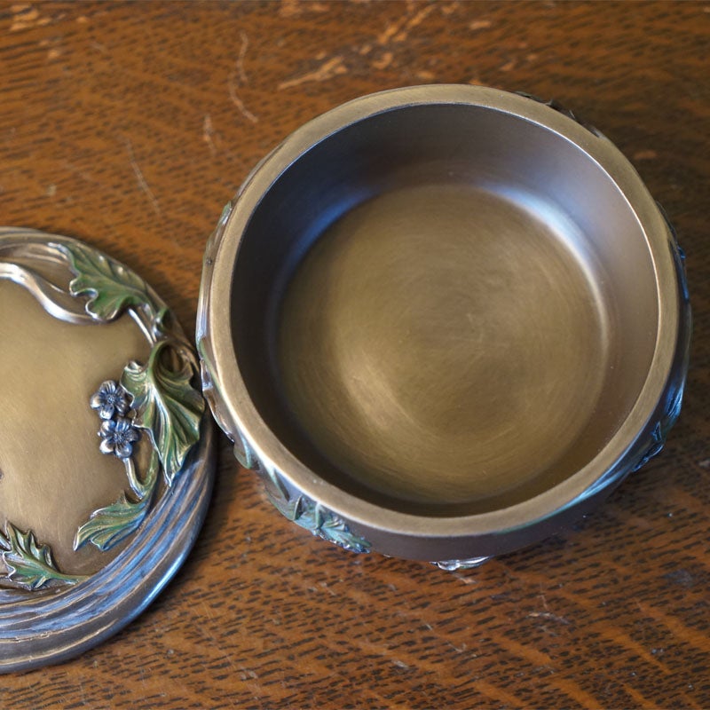 インテリア雑貨 小物入れ ジュエリーボックス アールヌーボー 置物 オブジェ 小物入れ 手彩色 ハンドペイント