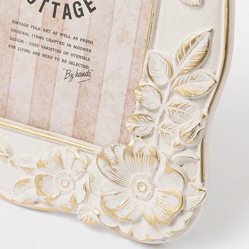 フォトフレーム 写真立て フラワー ウェーブスクエア フォトフレーム Sサイズ ホワイト 壁掛け可 メール便使用