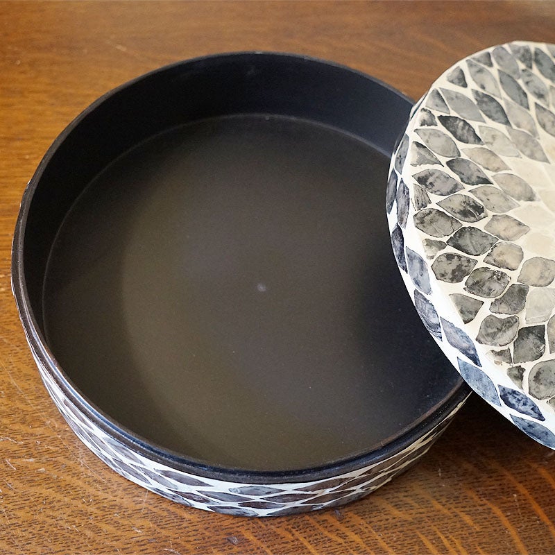 小物入れ ふた付き 丸型 貝張り シェル オブジェ 置物 アンティーク 雑貨 オブジェ 輸入雑貨 インテリア 雑貨